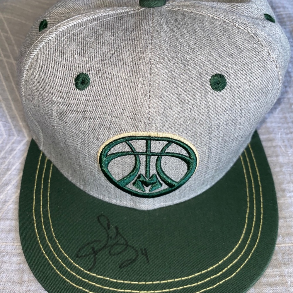 Milwaukee Bucks NBA flat bill hat